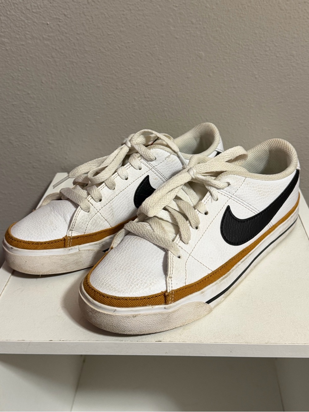 Nike Low-Top Sneakers